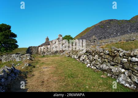 These derelict stone cottages are close to Marchllyn Bach Reservoir in Snowdonia. Stock Photo