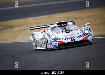 Le Mans, France. 10th June 2023. Porsche 911 GT1-98 driven by Laurent Aiello, Stephane Ortelli and Allan McNish, winner of Le Mans 1998 during the parade prior to the the 24 Hours of Le Mans 2023 on the Circuit des 24 Heures du Mans from June 10 to 11, 2023 in Le Mans, France - Photo: Joao Filipe/DPPI/LiveMedia Credit: Independent Photo Agency/Alamy Live News Stock Photo