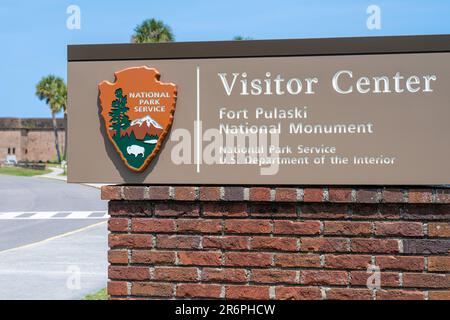 Visitor Center sign for Fort Pulaski National Monument on Cockspur Island along the Savannah River in Savannah, Georgia. (USA) Stock Photo