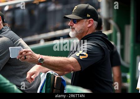 Pittsburgh, United States. 12th Apr, 2022. Pittsburgh Pirates manager Derek  Shelton (17) greets his team before the start of the Pirates Home Opener  against the Chicago Cubs at PNC Park on Tuesday