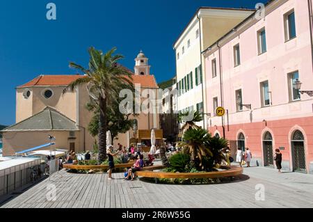 Piazza Airaldi e Durante, Alassio, Italian Riviera, Liguria, Italy Stock Photo