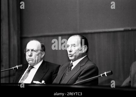 Photo Repertoire, Italy. 30th June, 2023. TO ASSOLOMBARDA SILVIO BERLUSCONI AND FEDELE CONFALONIERI FOR SALE MEDIASET (MILAN - 1995-07-20, Giuseppe Aresu) ps the photo can be used in respect of the context in which it was taken, and without defamatory intent of the decorum of the people represented Editorial Usage Only Credit: Independent Photo Agency/Alamy Live News Stock Photo