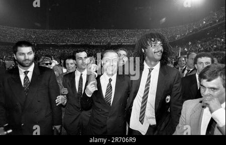 Ruud gullit milan Black and White Stock Photos & Images - Alamy