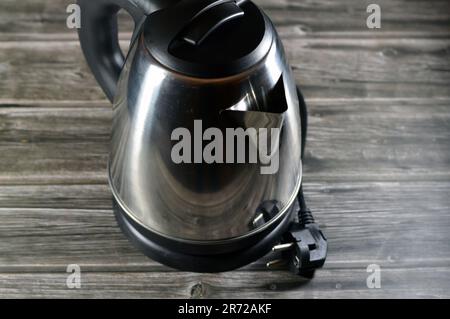 https://l450v.alamy.com/450v/2r72akf/speed-boil-water-electric-kettle-15-liter-for-preparations-and-boiling-water-by-electricity-for-tea-coffee-and-other-hot-drinks-electric-teapot-fo-2r72akf.jpg