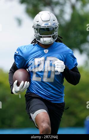 Detroit Lions running back Jahmyr Gibbs (26) runs against the Kansas City  Chiefs during an NFL football game Thursday, Sept. 7, 2023, in Kansas City,  Mo. (AP Photo/Ed Zurga Stock Photo - Alamy