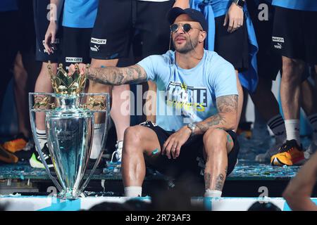 Manchester, UK. 12th June, 2023. Kyle Walker of Manchester City during the Manchester City's victory parade for European Cup, the FA Cup and the Premier League, in the streets of Manchester, northern England on June 12, 2023  (Photo by Phil Bryan/Alamy Live News) Credit: Philip Bryan/Alamy Live News Stock Photo