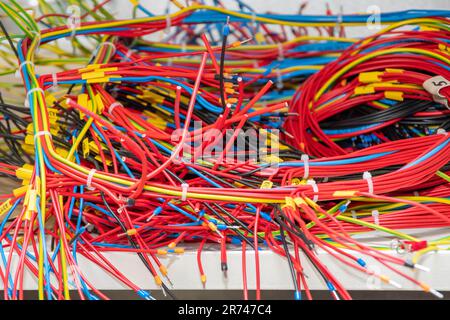Pile Of Metal Wires Background Stock Photo - Download Image Now - Cable,  Copper, Wire - iStock
