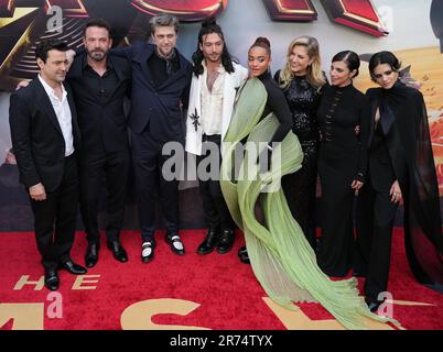 (L-R) THE FLASH Cast & Crew - Ron Livingston, Ben Affleck, Andy ...
