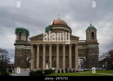 Esztergom, Hungary - November 30th, 2022: The Esztergom basilica, the largest church in Hungary, undergoing rennovations, on an overcast winter day. Stock Photo