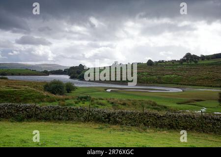 Storm clouds gather over Holden Wood Reservoir, Haslingden, Rossendale, Lancashire. Stock Photo