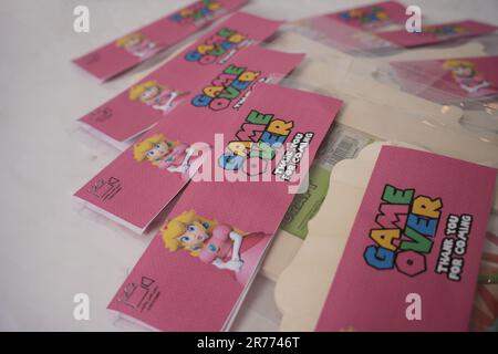 Super Mario Bros Birthday party goodie bag. Princess Peach Birthday party  creative giveaways Stock Photo - Alamy