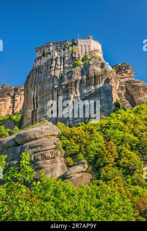 Moni Varlaam (Varlaam Monastery), mineral streaks on cliff, early spring, Meteora rock formations, Thessaly region, Greece Stock Photo