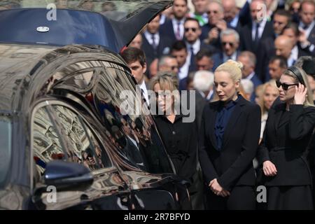 Milan, Italy. June 14, 2023, The family Berlusconi, Marina, Pier Silvio, Barbara, Eleonora, Luigi, during the state funeral for the former Italian Prime Minister Silvio Berlusconi at Duomo on June 14, 2023 in Milan, Italy. Credit: Tiziano Ballabio Stock Photo