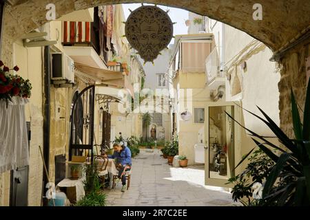 Festa di San Nicola in Bari at the church of Saint Nicola, Festival to  honour Saint Nicholas, Bari, Apulia, Italy Stock Photo - Alamy