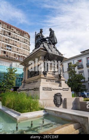 Isabel the Catholic and Christopher Columbus Fountain at Plaza Isabel la Catolica Square - Granada, Andalusia, Spain Stock Photo