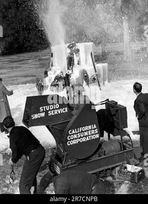 Los Angeles, California: c. January, 1938 Los Angeles Snow Sports ...