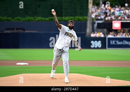 Padres News: LA Clippers Superstar Throws Out First Pitch Ahead of  Wednesday's Game - Sports Illustrated Inside The Padres News, Analysis and  More