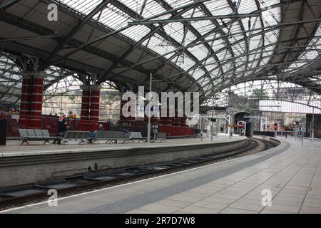 The interior of Liverpool Lime Street railway station Stock Photo