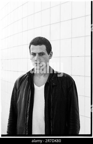 IOAN GRUFFUDD, ACTOR, 2001: Welsh actor Ioan Gruffudd at St David's Hotel in Cardiff in May 2001. He has a shaved head for his role in Black Hawk Down. Photo: Rob Watkins Stock Photo