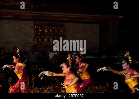 UBUD, BALI, INDONESIA – March 2023 -  traditional Balinese show in the centre of Ubud, Bali, Indonesia Stock Photo