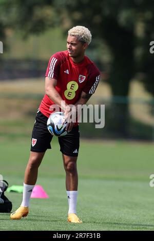 Cardiff, UK. 15th June, 2023. Brennan Johnson of Wales during the Wales football team open training at the Vale Resort in Hensol, near Cardiff, Wales on Thursday 15th June 2023. The team are preparing for their next UEFA Euro 2024 qualifier tomorrow. Editorial use only, pic by Andrew Orchard/Andrew Orchard sports photography/Alamy Live news Credit: Andrew Orchard sports photography/Alamy Live News Stock Photo