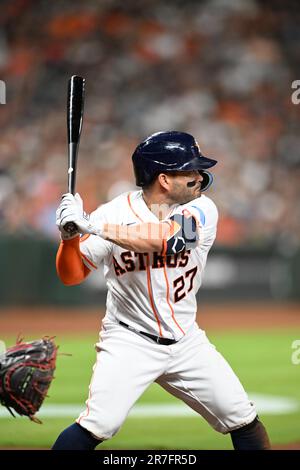 Houston Astros second baseman Jose Altuve (27) batting in the bottom of the seventh inning during the MLB game between the Washington Nationals and th Stock Photo