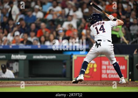 Guardians infielder Andrés Giménez will start at second base in