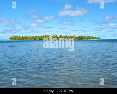 Motu - a small Polynesian island in an atoll / lagoon. Stock Photo