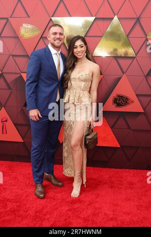 See the fashions worn by Kansas City Chiefs on red carpet for