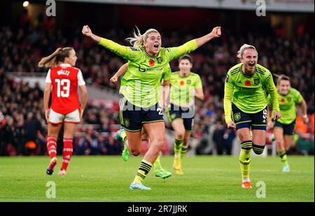 File photo dated 19-11-of Alessia Russo (centre), who is to leave Manchester United this summer, the club have announced. Issue date: Friday June 16, 2023. Stock Photo