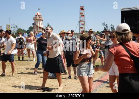 Black Deer Festival, Kent, UK - 16th June 2023 Crowd enjoy live music on the main stage in the sun at Black Derr Festival. Credit Jill O'Donnell/Alamy Live News Stock Photo