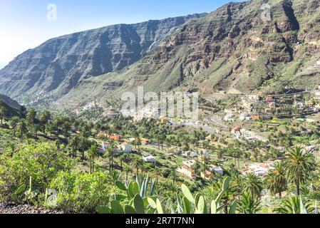 View down to villages, palm trees and terraced fields in the marvellous Valle Gran Rey on the canary island La Gomera Stock Photo