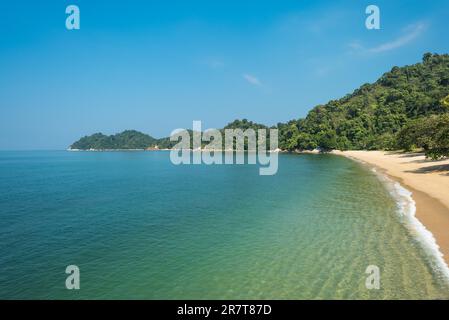 The island of Pangkor with the tortoise bay near the tourist village Teluk Nipah in the Malaysian state of Perak at the west coast of the peninsular Stock Photo