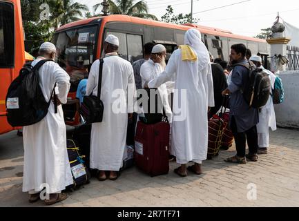 GUWAHATI, INDIA, JUNE 7: Haj pilgrims inside a bus as they leaving to airport for Mecca, on June 7, 2023 in Guwahati, India. The Hajj pilgrimage is Stock Photo