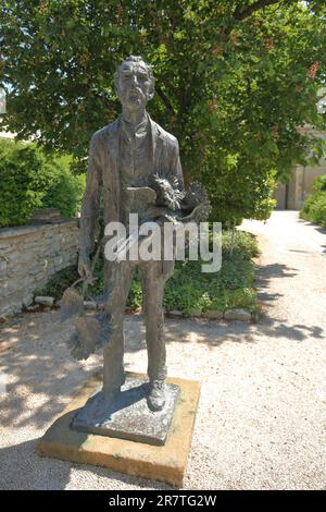 Sculpture by Vincent van Gogh, Saint-Paul-de-Mausole, Saint-Remy-de-Provence, St, Statue, Provence, Alpilles, Bouches-du-Rhone, France Stock Photo