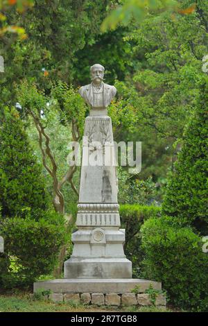 Monument to former mayor Jules Urpar, Jardin d'ete, Arles,  Bouches-du-Rhone, Camargue, Provence, France Stock Photo - Alamy