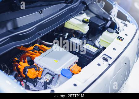 EV engine car motor under hood electric vehicle Stock Photo - Alamy