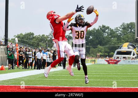 CANTON, OH - JUNE 17: Pittsburgh Maulers cornerback Mark Gilbert (30)  breaks up a pass intended for New Jersey Generals tight end Braedon Bowman  (80) in the end zone during the second