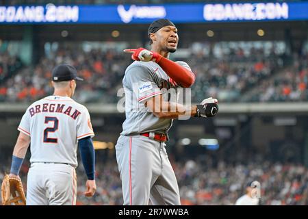 HOUSTON, TX - JUNE 17: Cincinnati Reds starting pitcher Hunter Greene (21)  delivers a pitch during the baseball game between the Cincinnati Reds and  Houston Astros at Minute Maid Park on June