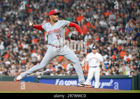HOUSTON, TX - JUNE 17: Cincinnati Reds starting pitcher Hunter Greene (21)  delivers a pitch during the baseball game between the Cincinnati Reds and  Houston Astros at Minute Maid Park on June