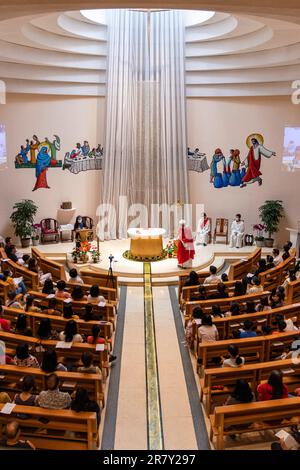 Sunday mass at Our Lady of Mount Carmel Catholic Church, Wanchai, Hong Kong, SAR, China Stock Photo