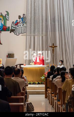 Sunday mass at Our Lady of Mount Carmel Catholic Church, Wanchai, Hong Kong, SAR, China Stock Photo