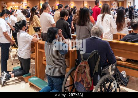 Sunday mass at Our Lady of Mount Carmel Catholic Church, Wanchai, Hong Kong, SAR, China Stock Photo