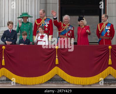 London, UK 17 June 2023. After Trooping the Colour (The King’s Birthday Parade) takes place senior members of the Royal Family watch the traditional flypast by the RAF from the balcony at Buckingham Palace. Left to right: Prince George, Prince Louis, Catherine Princess of Wales, William Prince of Wales, Princess Charlotte, HRH King Charles III, Queen Camilla, Edward Duke of Edinburgh Stock Photo