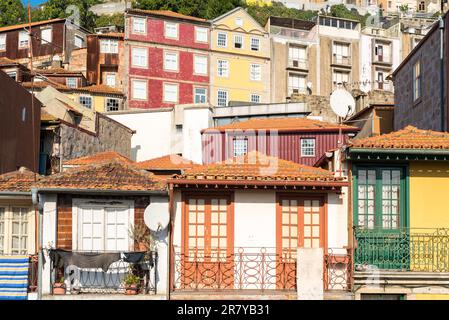 Typical old townhouses of Portuguese architectural style in the hillside of the Miragaia district of Porto Stock Photo