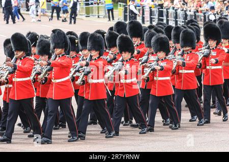 London, England, UK. 17th June, 2023. Troops in full ceremonial uniform and bearskin hat march along The Mall. The annual Trooping The Colour parade to celebrate the birthday of the monarch, His Royal Highness King Charless III, attended by the Royal Family. Credit: Edler Images/Alamy Live News Stock Photo