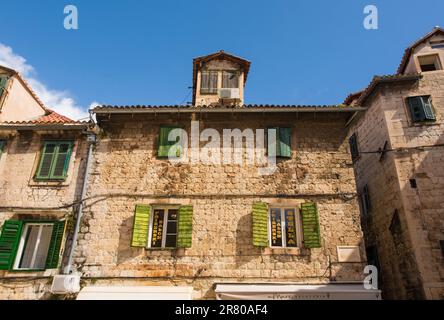 Split, Croatia-May 12 2023. Historic buildings in Vocni Trg AKA Fruit Square, Trg Brace Radic. The writing in the window says it's a hairdressers Stock Photo