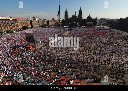 Hundred of Persons take part in the Massive Boxing Class in the Mexico City Zócalo,  headed by personalities from Mexican boxing on June 17, 2023 in Mexico City, Mexico. (Photo by Carlos Santiago/ Eyepix Group/Sipa USA) Stock Photo