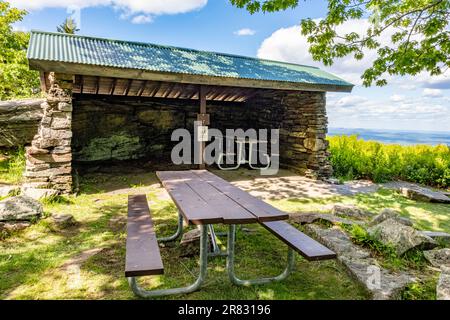 The view from the top of Pack Monadnock mountain in New Hampshire Stock Photo