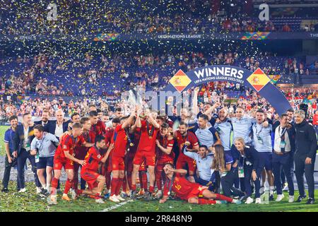 18-06-2023: Sport: Kroatie v Spanje  ROTTERDAM, NETHERLANDS - JUNE 18: players of Spain celebrating winning the Nations League with the cup during the Stock Photo